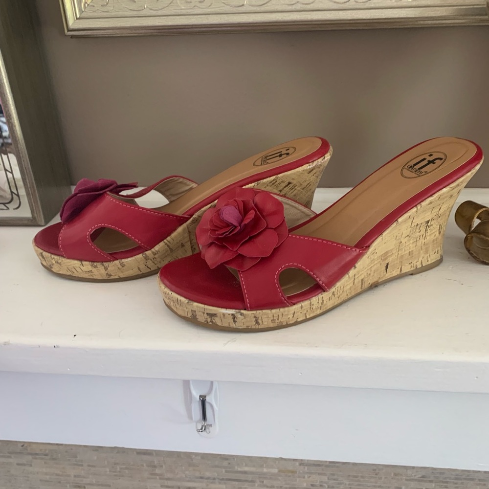 Red espadrilles - Picture 4 of 4